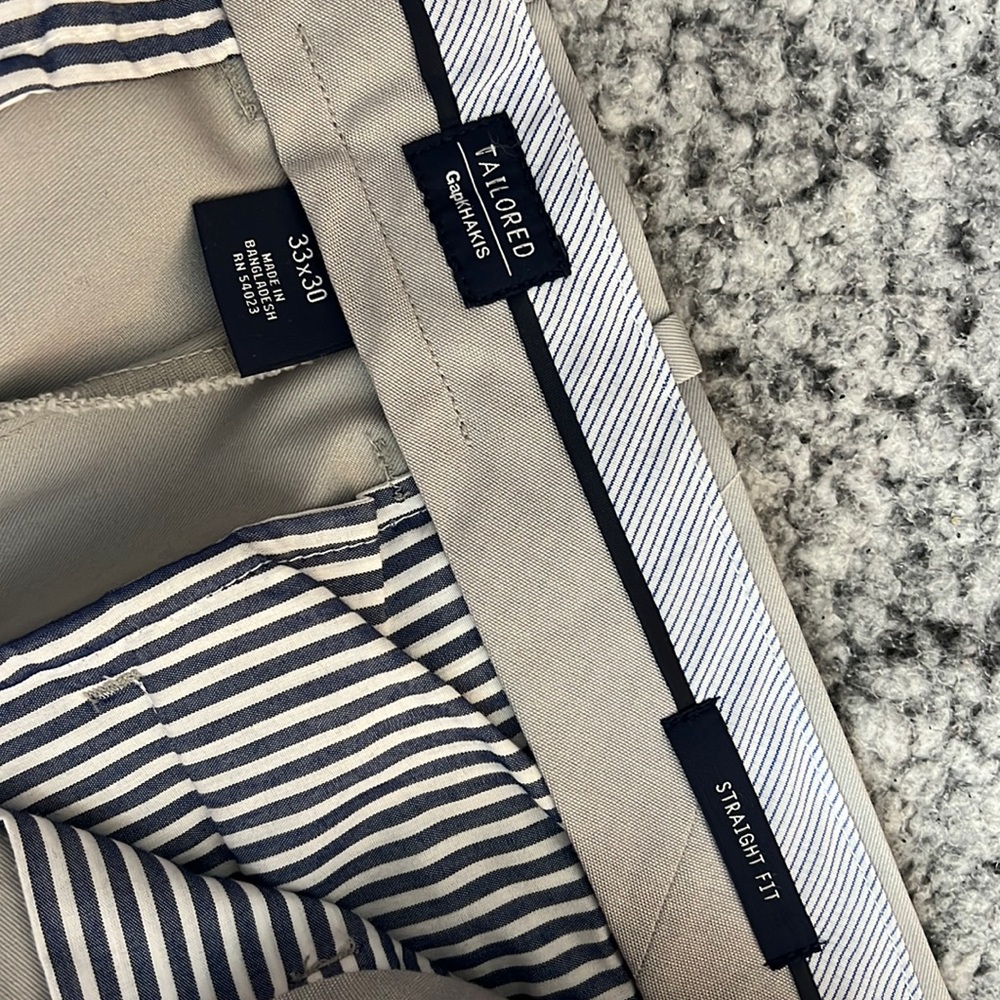 Straight fit GAP khakis light gray size 33x30